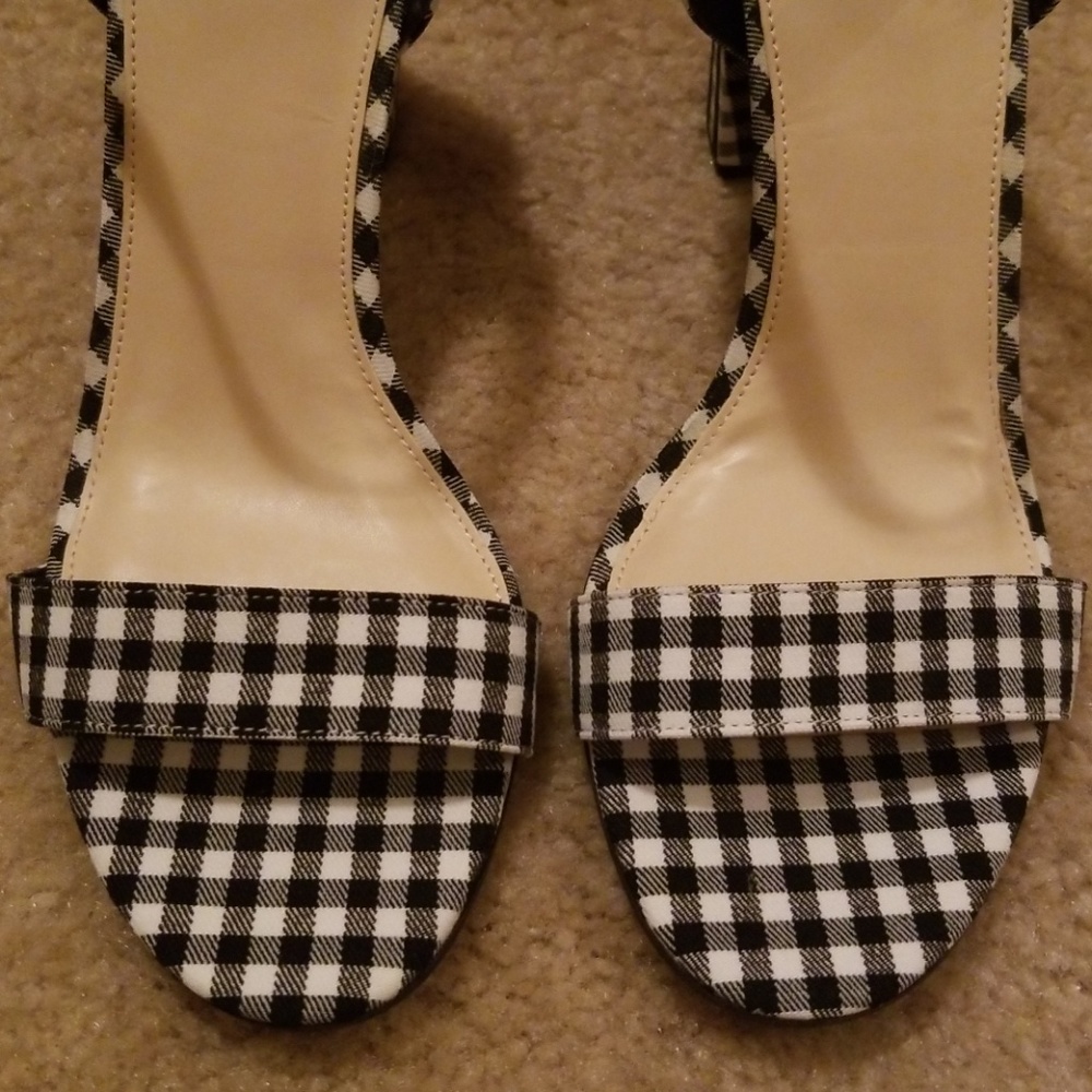 🌟Lowered🌟🖤🆕️Plaid🖤 - Picture 4 of 7